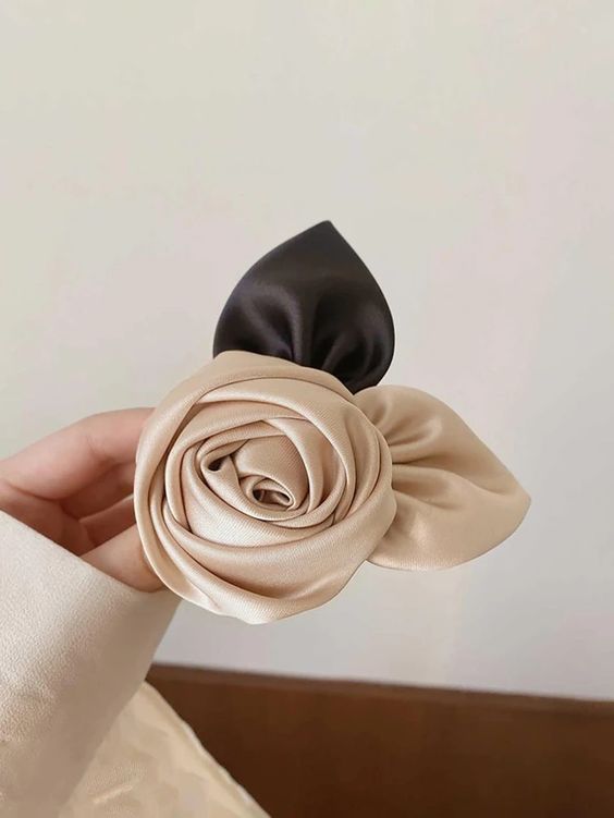 👑Flower Decor Hair Clip hair accessories for GIRLS 🌈